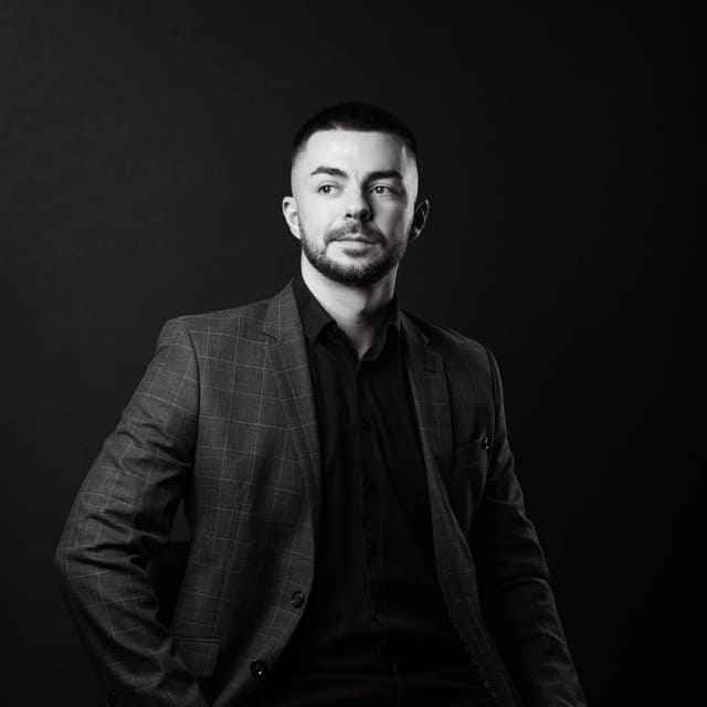 Ведущий специалист по закупкам